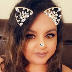 Meet your Posher, Ernestina